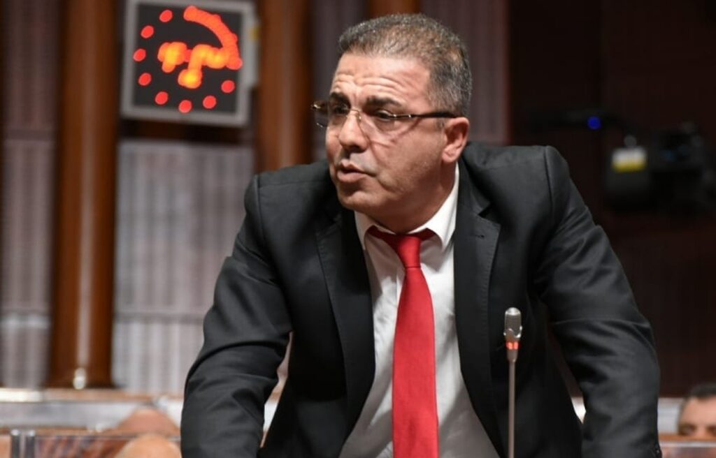 Antidate بعد اتهامه من المستشارين بإصدار
